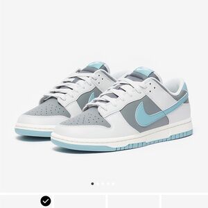 Nike Dunk Low Sneakers,‎ NEW, Size 5.5Y